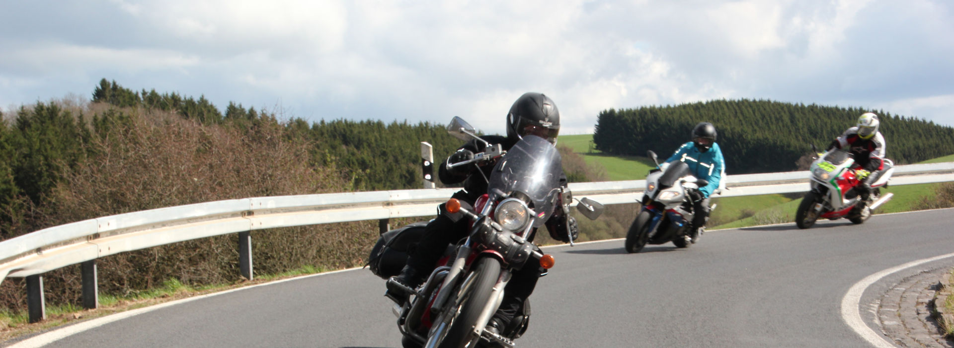 Motorrijbewijspoint Almelo motorexamens AVB en AVD