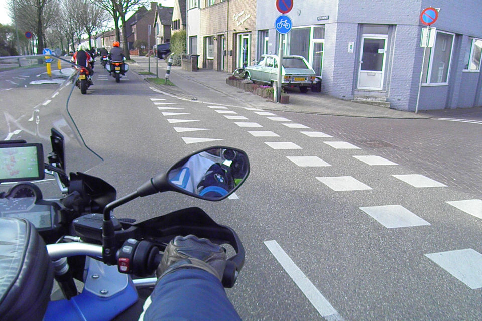 Motorrijbewijspoint Almelo theorie cursus online